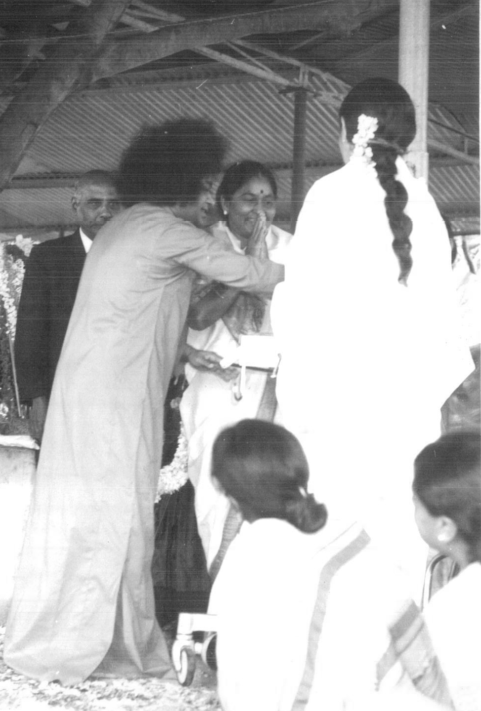 Bhagawan with the hospital staff